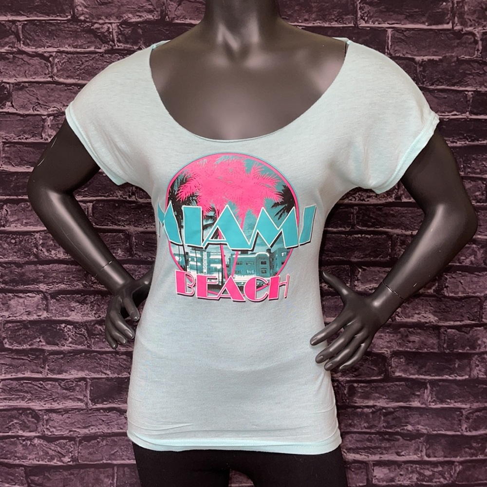 Miami Beach Graphic Knotted Shredded Back Tee Small - Picture 2 of 5